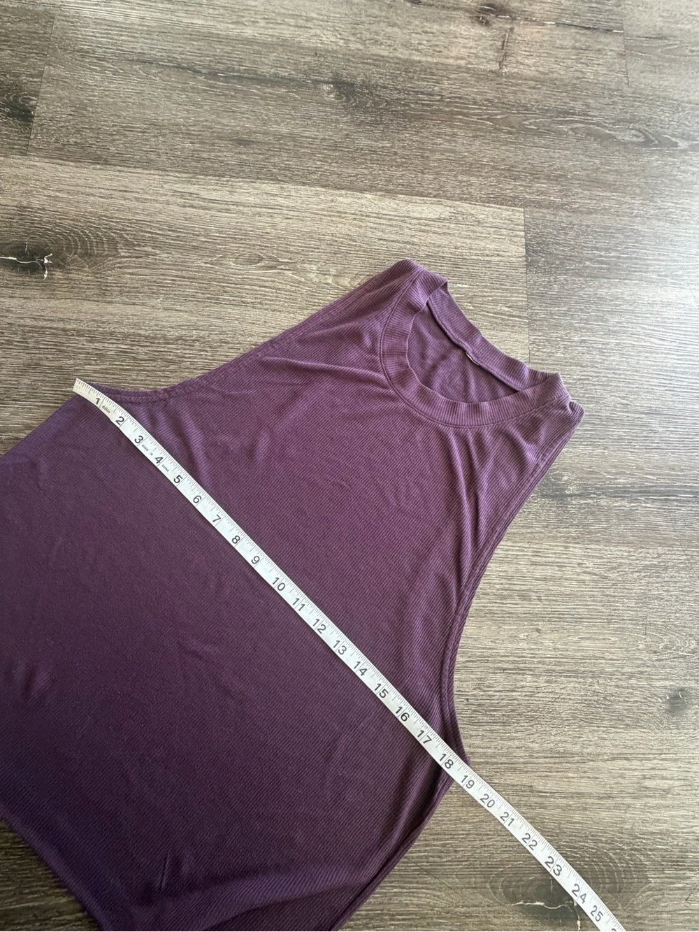 ALO Yoga Sleeveless Tank Top - Plum - Picture 2 of 5